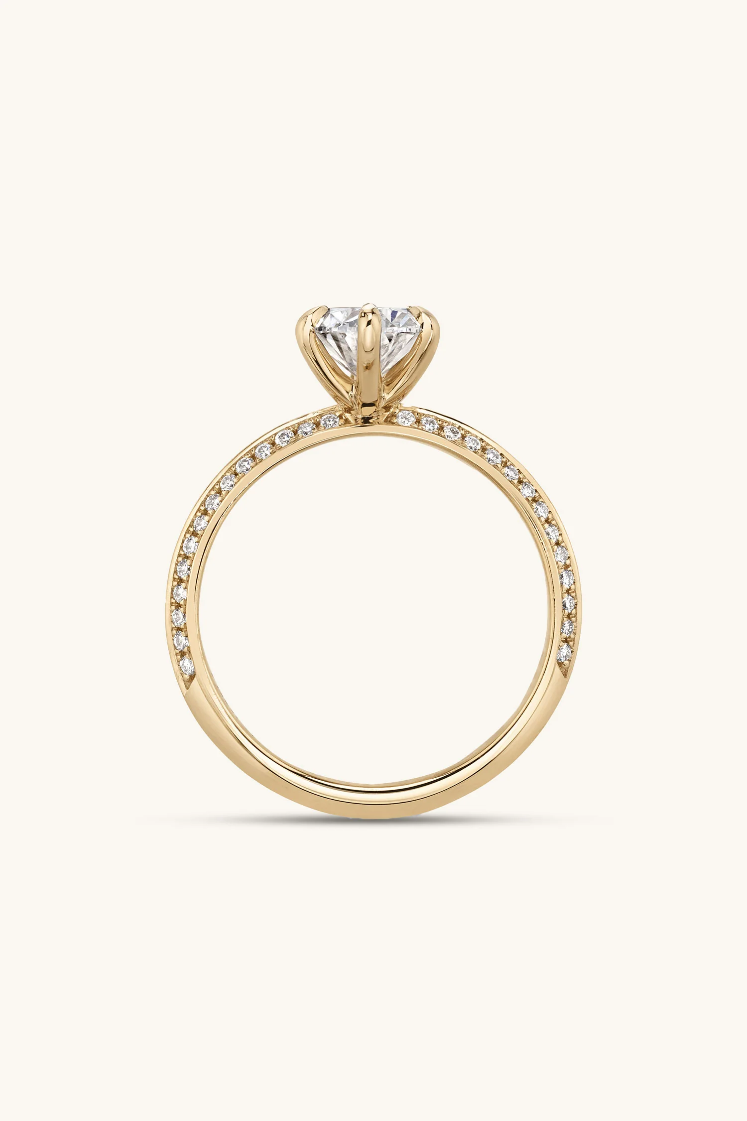 Amália Oval Solitaire Pavé Ring - Image 3
