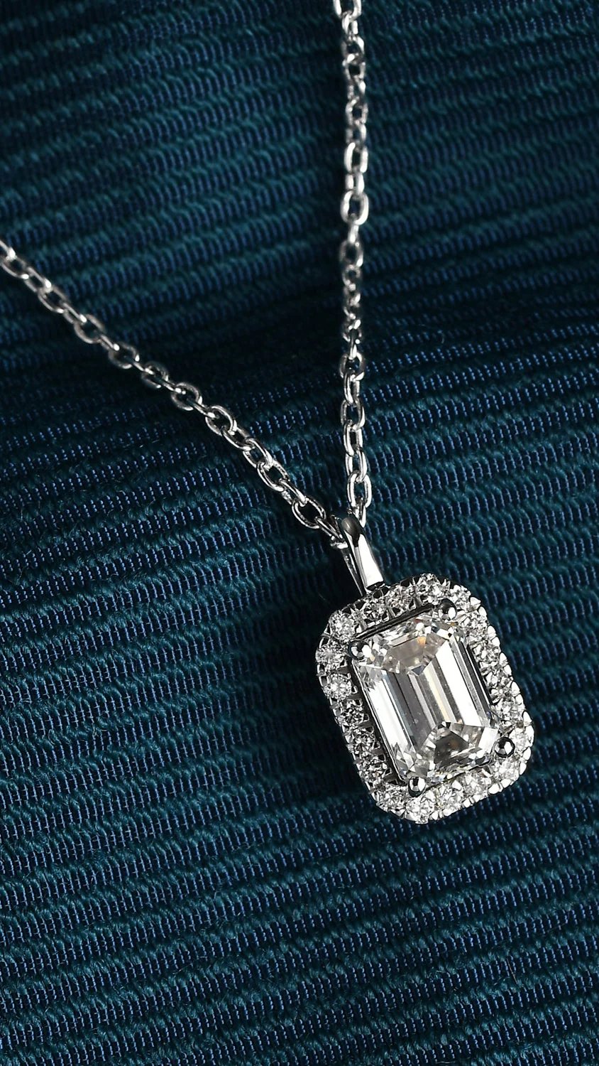 Coralina Halo Emerald Solitaire Pendant - Image 6