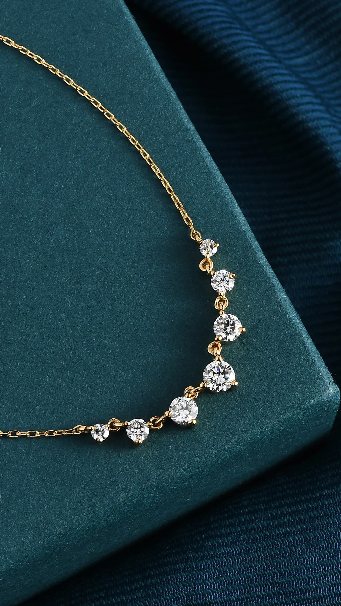 Giselle Linked Pendant - Image 6