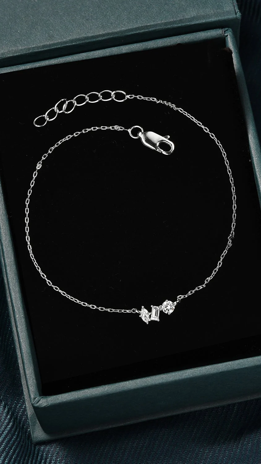 Valencia Three Stone Bracelet - Image 3