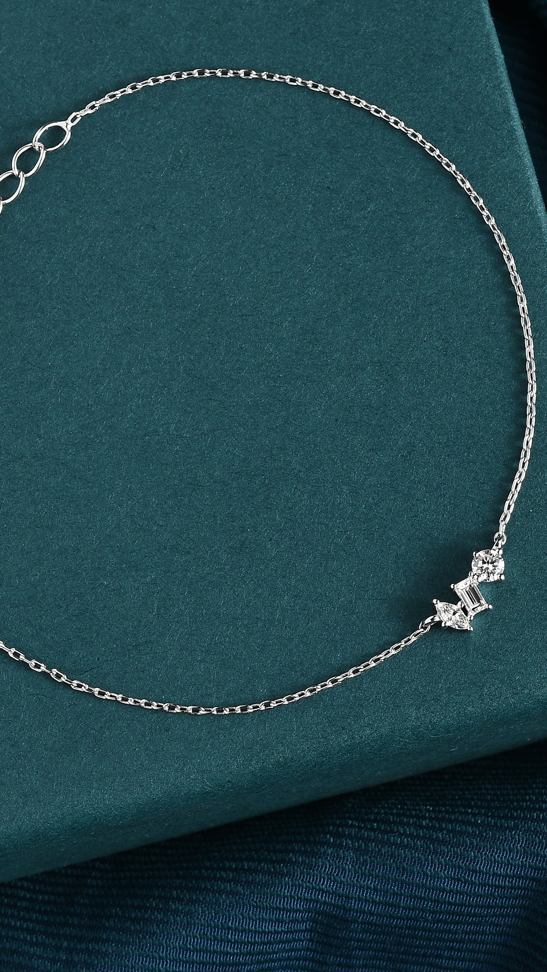 Valencia Three Stone Bracelet - Image 4