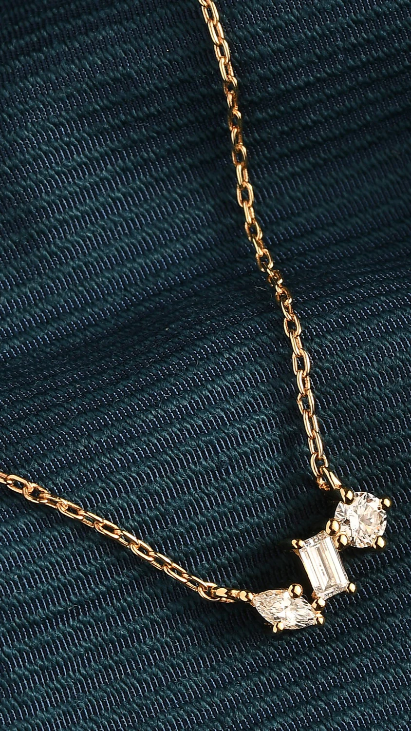 Valencia Three Stone Pendant - Image 4