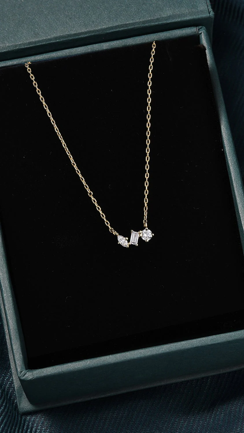 Valencia Three Stone Pendant - Image 5