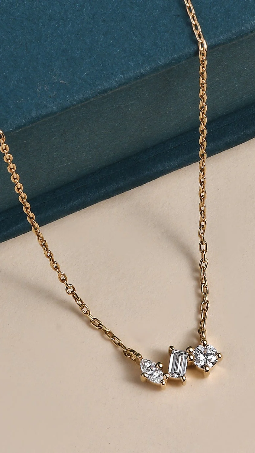 Valencia Three Stone Pendant - Image 6