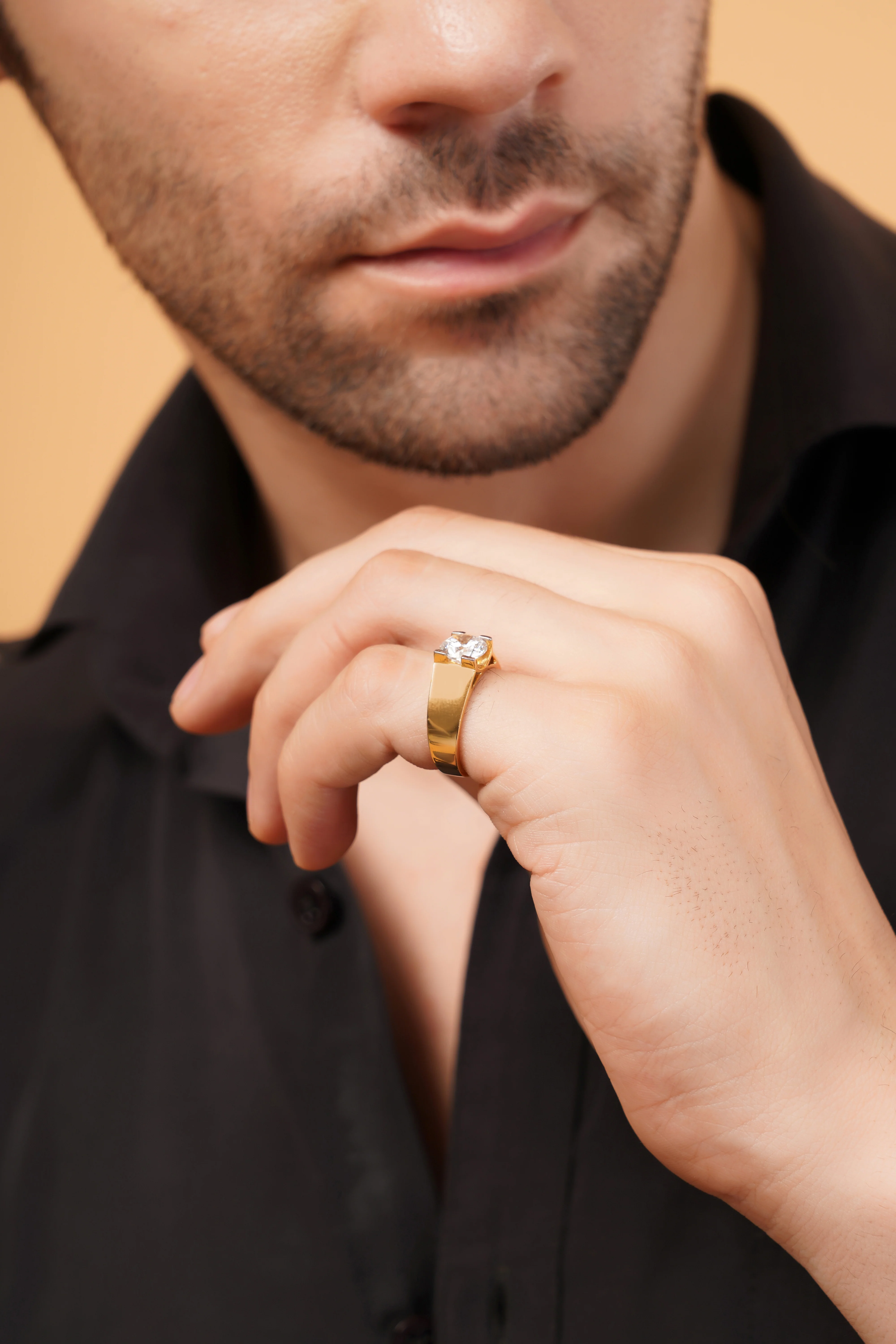 Valour Men's Band with a Round Solitaire - Image 3